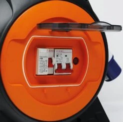 Maypole 15M Roller Mobile Mains Power Unit With LED Light MP3767 7 Maypole 15M Roller Mobile Mains Power Unit With LED Light MP3767 -Camping Haven Shop 3767 safety switch 2 ol 1