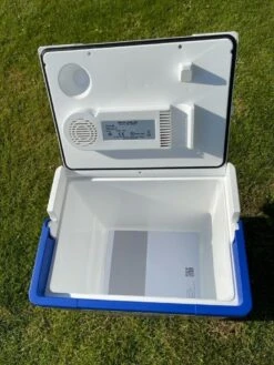 Zorn 12V Z32 30 Litre Cool Box R493 -Camping Haven Shop 5c1e89756796c3c266f4e839bb9e443177f7cbe3 2