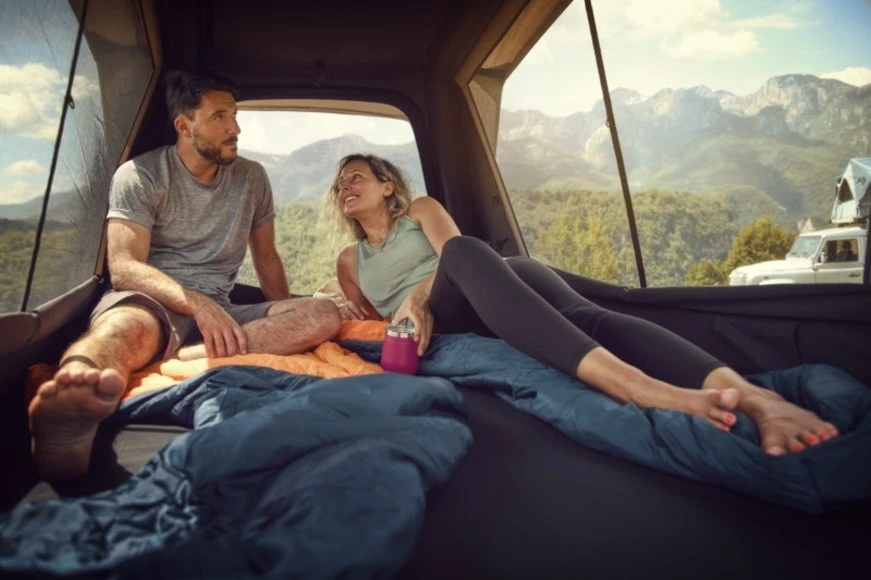 Dometic TRT 140 AIR Inflatable Rooftop Tent 9120002118 4 Dometic TRT 140 AIR Inflatable Rooftop Tent 9120002118 - Image 2