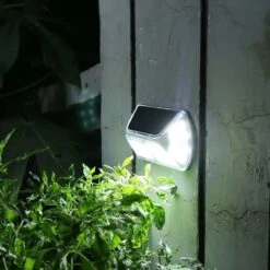 Gardenwize Solar Motion Sensor LED Security Light GW461 9 Gardenwize Solar Motion Sensor LED Security Light GW461 -Camping Haven Shop gw461 1 800x800