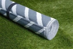 Leisurewize Prisma Outdoor Rug (Grey/White) - 120cm X 180cm (Medium)GW374 -Camping Haven Shop gwrug3 image 4 of 4 1000x666