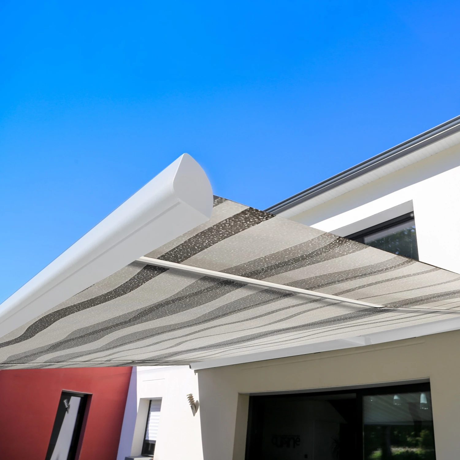 AVAILABLE INSTORE ONLY Gardenwize Full Aluminium Patio Cassette Awning Manual Wind Out Blind 500cm WIDE With A Projection Of 250cm Depth GW50250 4 AVAILABLE INSTORE ONLY Gardenwize Full Aluminium Patio Cassette Awning Manual Wind Out Blind 500cm WIDE With A Projection Of 250cm Depth GW50250 - Image 2
